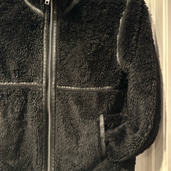 GIRLS H&M FURRY COAT - Picture 9 of 9